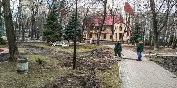 Єдиний на Лук'янівці парк не приймає відпочиваючих