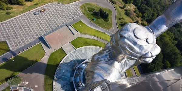 Київ з висоти пташиного польоту: для екстремалів відкрили оглядовий майданчик