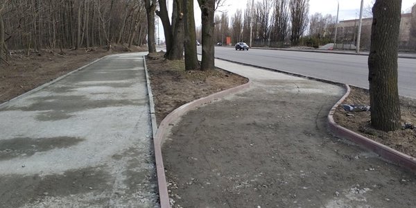 В столиці на Теремках облаштовують велосипедні доріжки