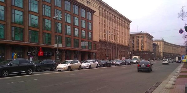 Для Хрещатика організували «зелену хвилю»: де є постійні затори у центрі міста
