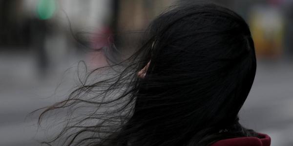Сильний вітер та холод: після спекотного дня виборів погода у Києві суттєво зміниться