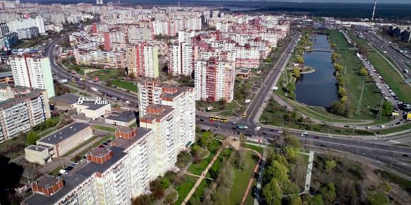 Як змінюється Троєщина: від подвір'я до бульвару