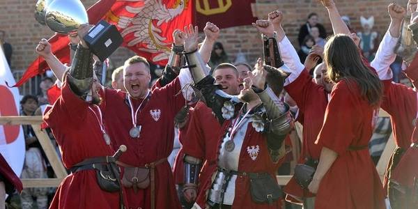Польські лицарі покажуть середньовічні бої у центрі міста