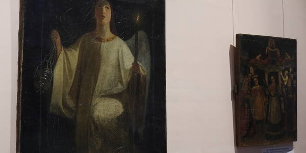 У столиці показують янголів та ймовірну картину Шевченка
