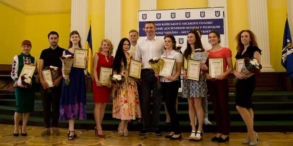 Сто премій від мера: скільки отримали молоді науковці та митці