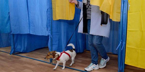 Лише заява і паспорт: як змінити місце голосування