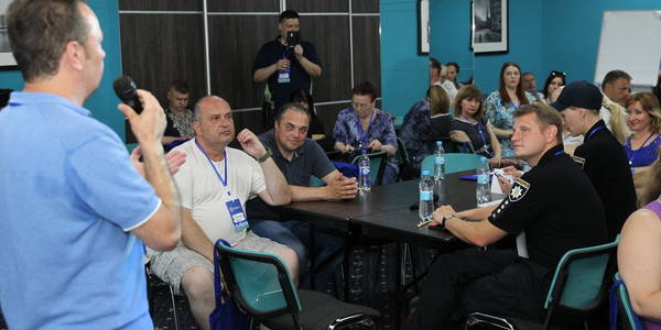 Третій пішов: у Києві продовжуються тренінги громадянського суспільства