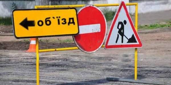 На проспекті Комарова ремонтують аварійний шляхопровід