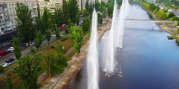 Спека парку не страшна: на Русанівці облаштують систему поливу