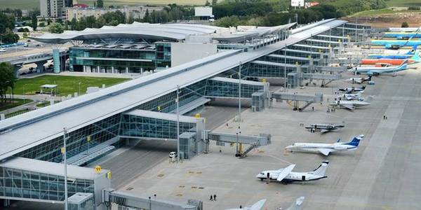 Аеропорт «Київ» закриють на 10 днів