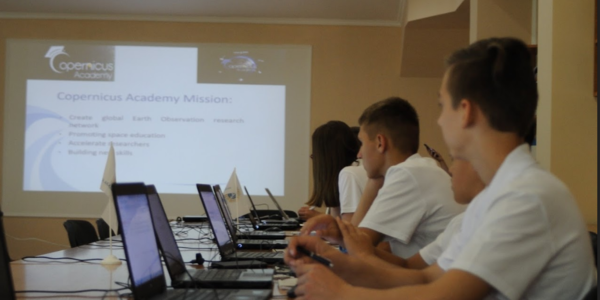 Київські школярі в Карпатах досліджують Землю з космосу