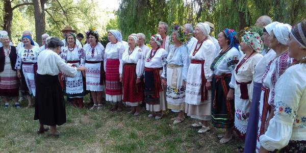 У Гідропарку плели вінки та співали купальські пісні