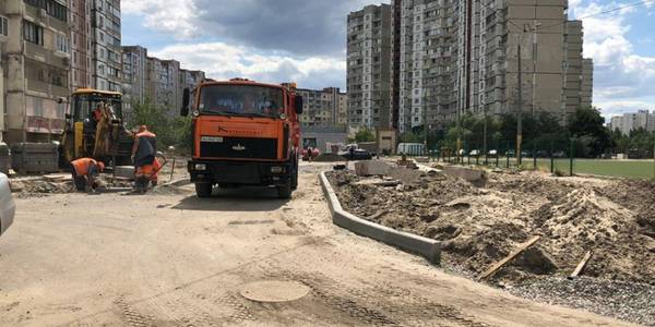 Новий бульвар на Троєщині: як просуваються роботи