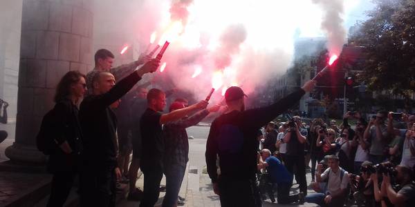 Націоналісти з фаєрами влаштували пікет на Хрещатику