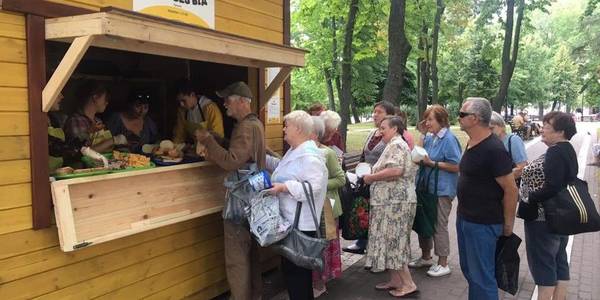 На Солом'янці відкрили нову «точку» безкоштовних обідів