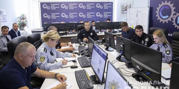 Поліція переведена на посилений варіант несення служби