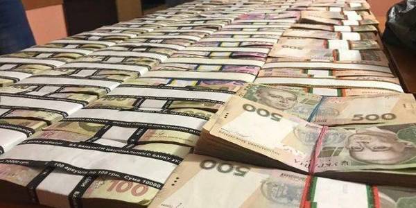 Податківці Києва ліквідували конвертцентр з оборотом 210 млн грн