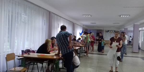 У Дніпровському районі на виборчій дільниці з’явилися фальшиві журналісти