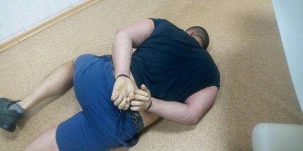 Віддячив за допомогу: у Києві п’яний чоловік напав на медиків