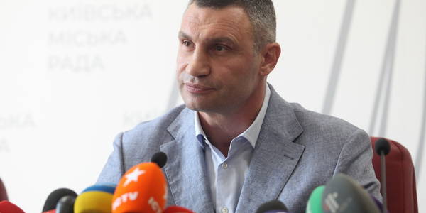 Кличко розповів про двовладдя у столиці, мости та судові справи