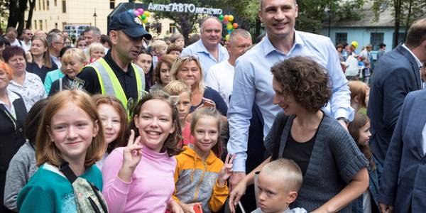 Віталій Кличко відкрив унікальне «Автомобільне містечко»