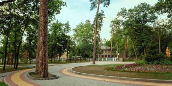 Найстаріший курортний парк столиці відремонтували