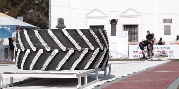 Яскраві видовища: на Подолі мірятимуться силою богатирі з 8 міст Європи