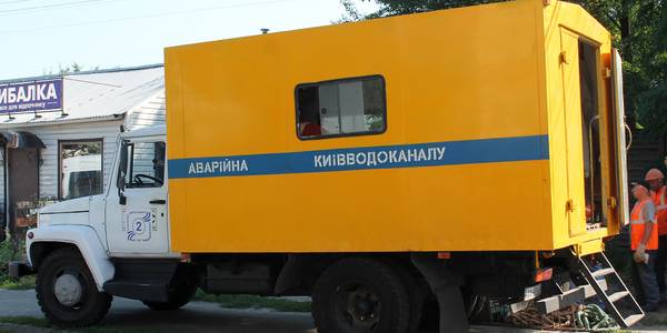 На 7 вулицях столиці зникла холодна вода: адреси