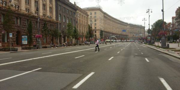 Сьогодні Хрещатик перекритий через рятувальників