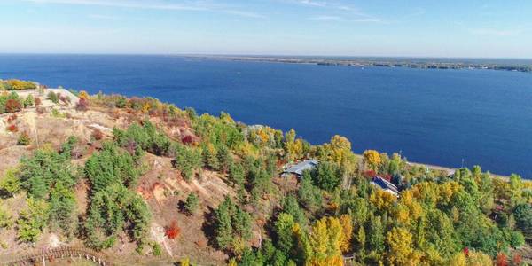 Біля Київського моря знайшли «скелет дракона»