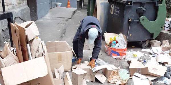 Мешканцям столиці нагадали, куди дівати сміття після ремонтів