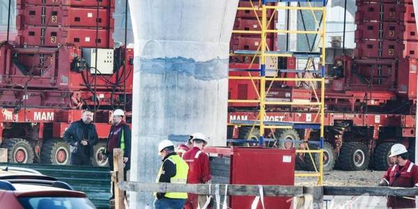 На Шулявці перемістили частину сталевого прольоту