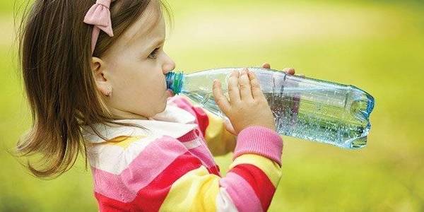 Треба пити: українці замовляють бутильовану воду