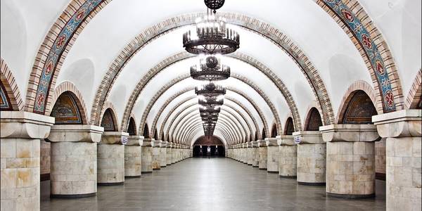 Центральну станцію метро Києва закриватимуть щоранку до 2021 року