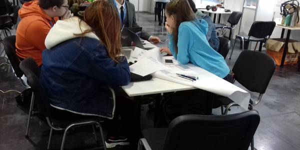 Як у Кремнієвій долині: школярі презентували винаходи у Києві