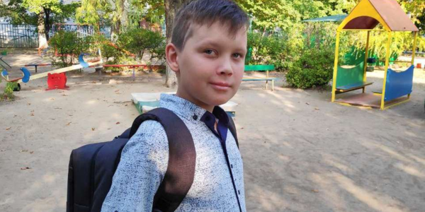 Страшний діагноз: у Києві збирають кошти на лікування дитини від раку