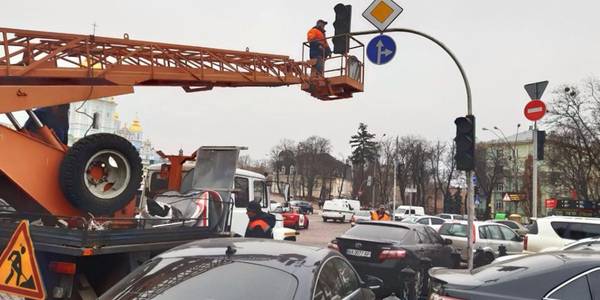 До 26 січня у центр столиці краще не їхати на машині