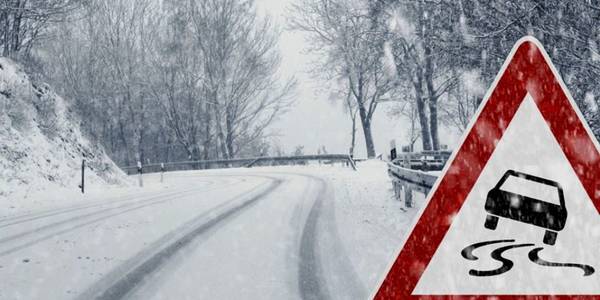 Столичних водіїв попередили про ожеледицю
