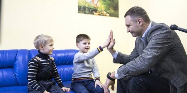 Кличко перевірив, як відремонтували дитячу клінічну лікарню № 2
