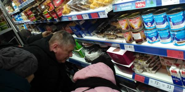Чому сумує кава: у Києві штурмують супермаркети