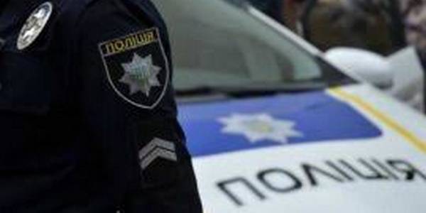 У столиці неадекватний чоловік покалічив поліцейського