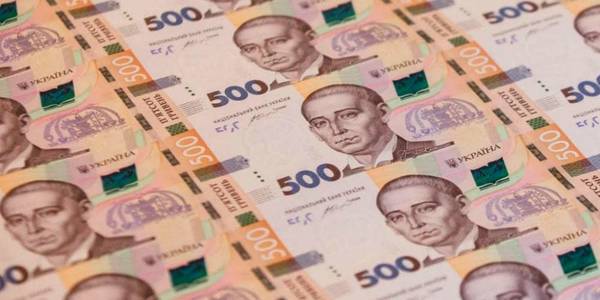 У Києві виплачують пенсії повністю та пропонують електронну трудову книжку
