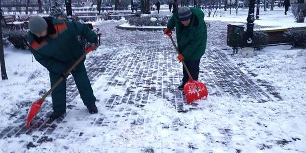 У КМДА попередили про штрафи через неприбраний сніг
