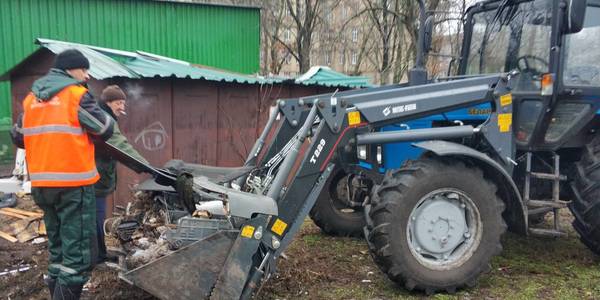 У Дніпровському районі прибрали сміттєзвалище
