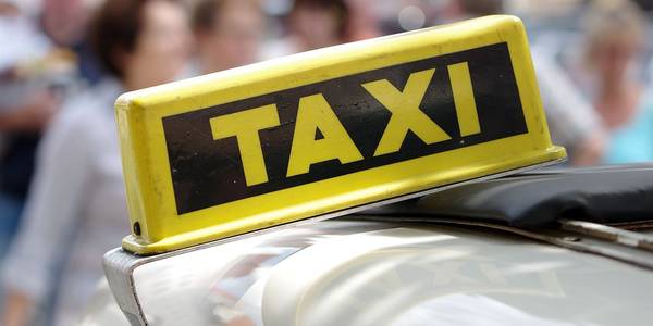 Таксі з дитячим автокріслом: за безпеку платить клієнт