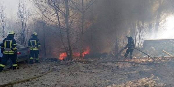 На Троєщині знову гасили пожежу