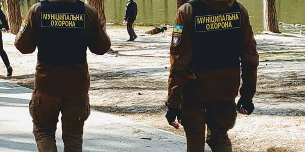 Штрафи і корисні телефони: киянам нагадали про власну безпеку