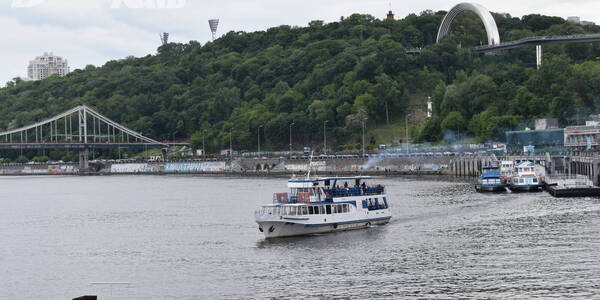 Стало відомо, скільки киянам коштує прогулянка теплоходом по Дніпру