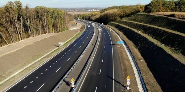 В Україні стягуватимуть плату за користування дорогами