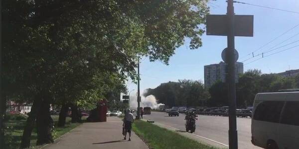Палаючий автомобіль заблокував виїзд із Києва